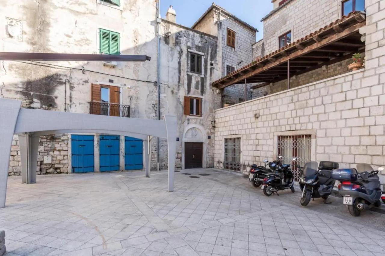 Ria Apartment In Diocletian Palace Split