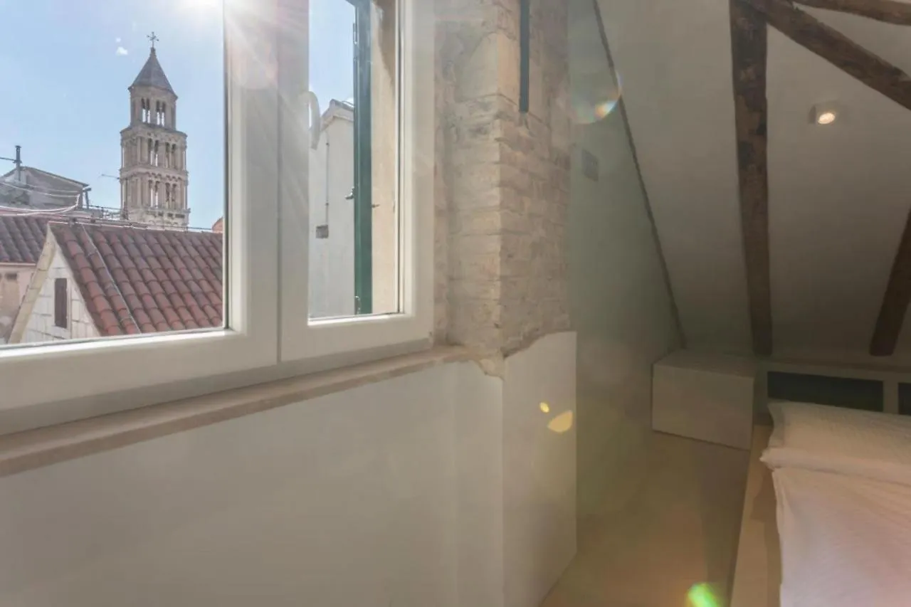 Ria Apartment In Diocletian Palace Сплит